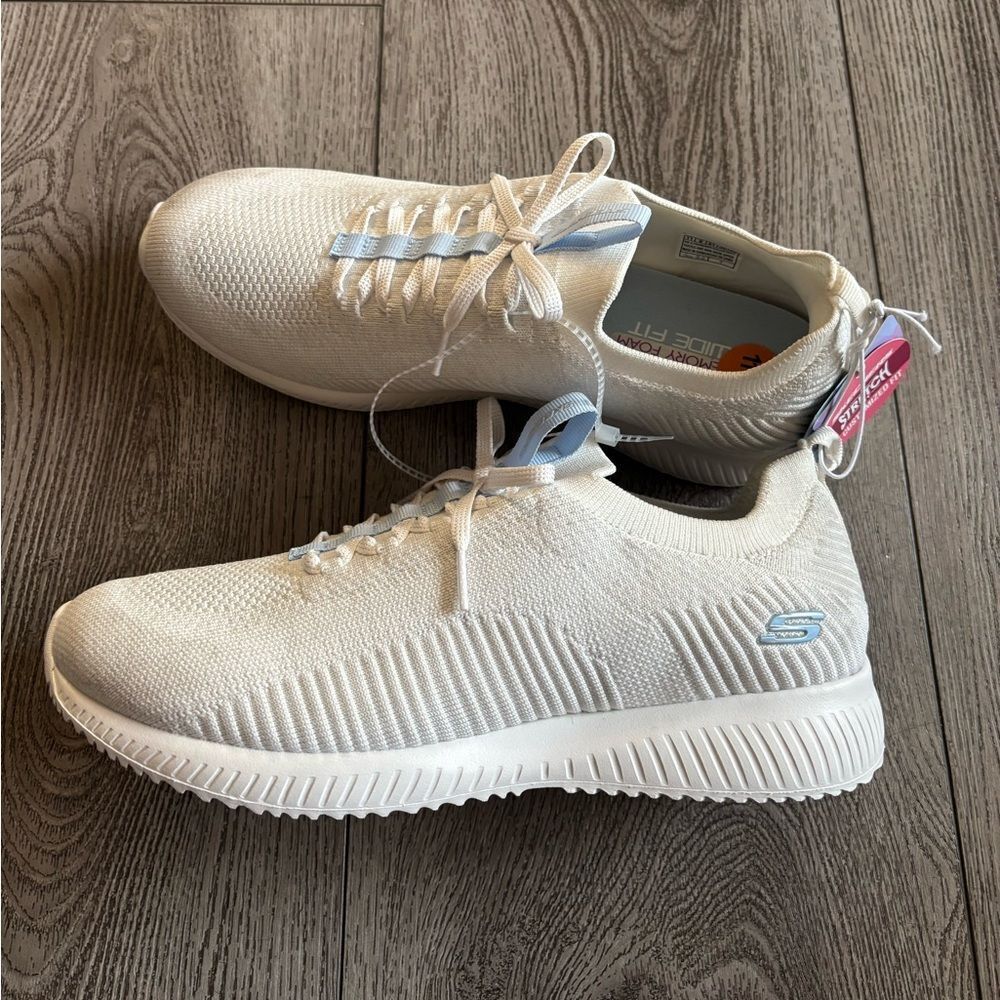 Skechers White and Light Blue Knit Sneakers memory foam wide fit shoes - Picture 3 of 9